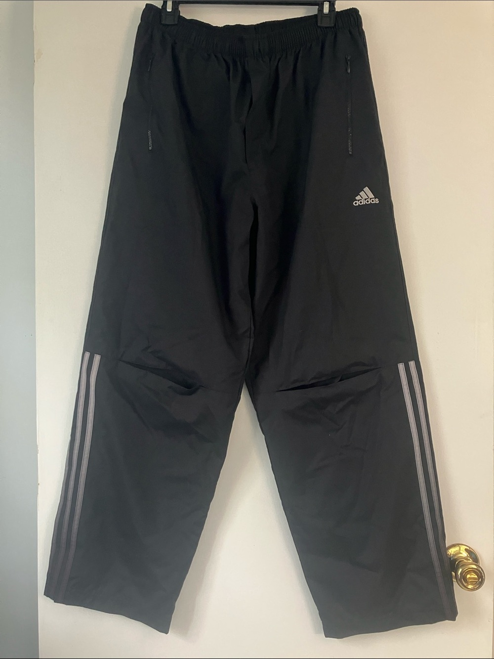 adidas Black Men's Joggers Athletic Pants Medium Size with Zippered Pockets